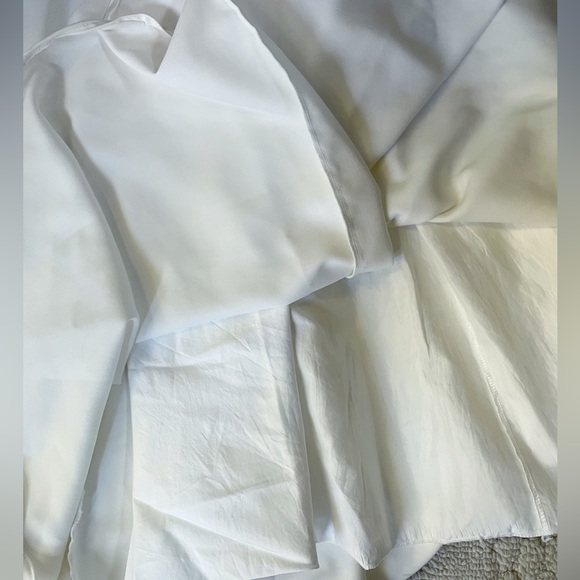 Off Shoulder Wedding Dress (XS-S) - Picture 10 of 10